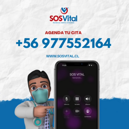 Médico de SOSVital señalando el número de WhatsApp para agendar cita médica a domicilio